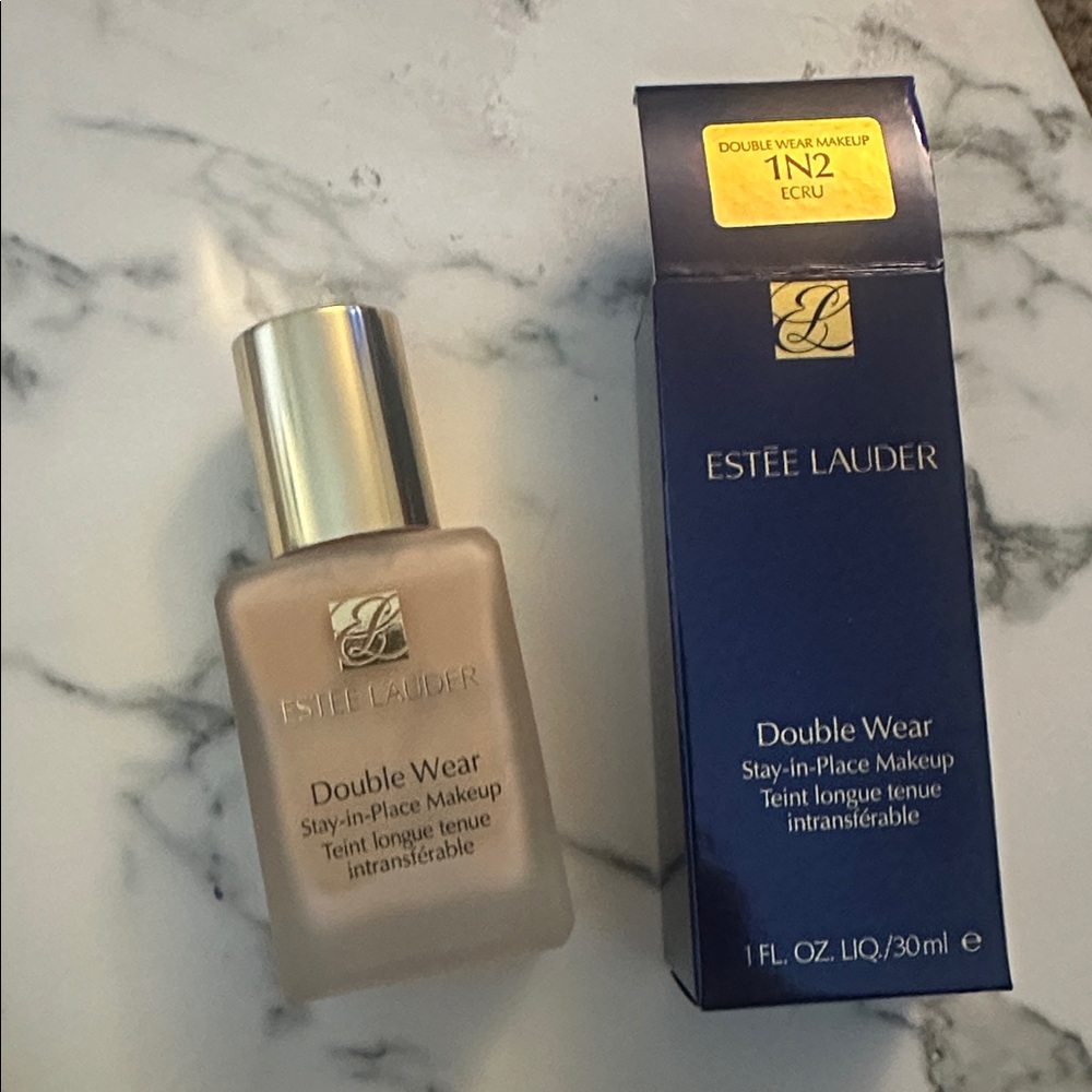 Estée Lauder Double Wear Stay-in-Place Makeup Foundation 1N2 Ecru